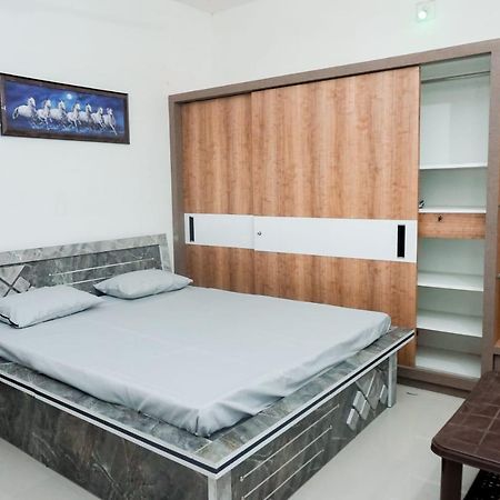 Mahadev Premium Homestay Garudeshwar Extérieur photo
