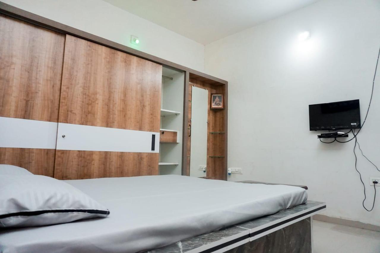 Mahadev Premium Homestay Garudeshwar Extérieur photo