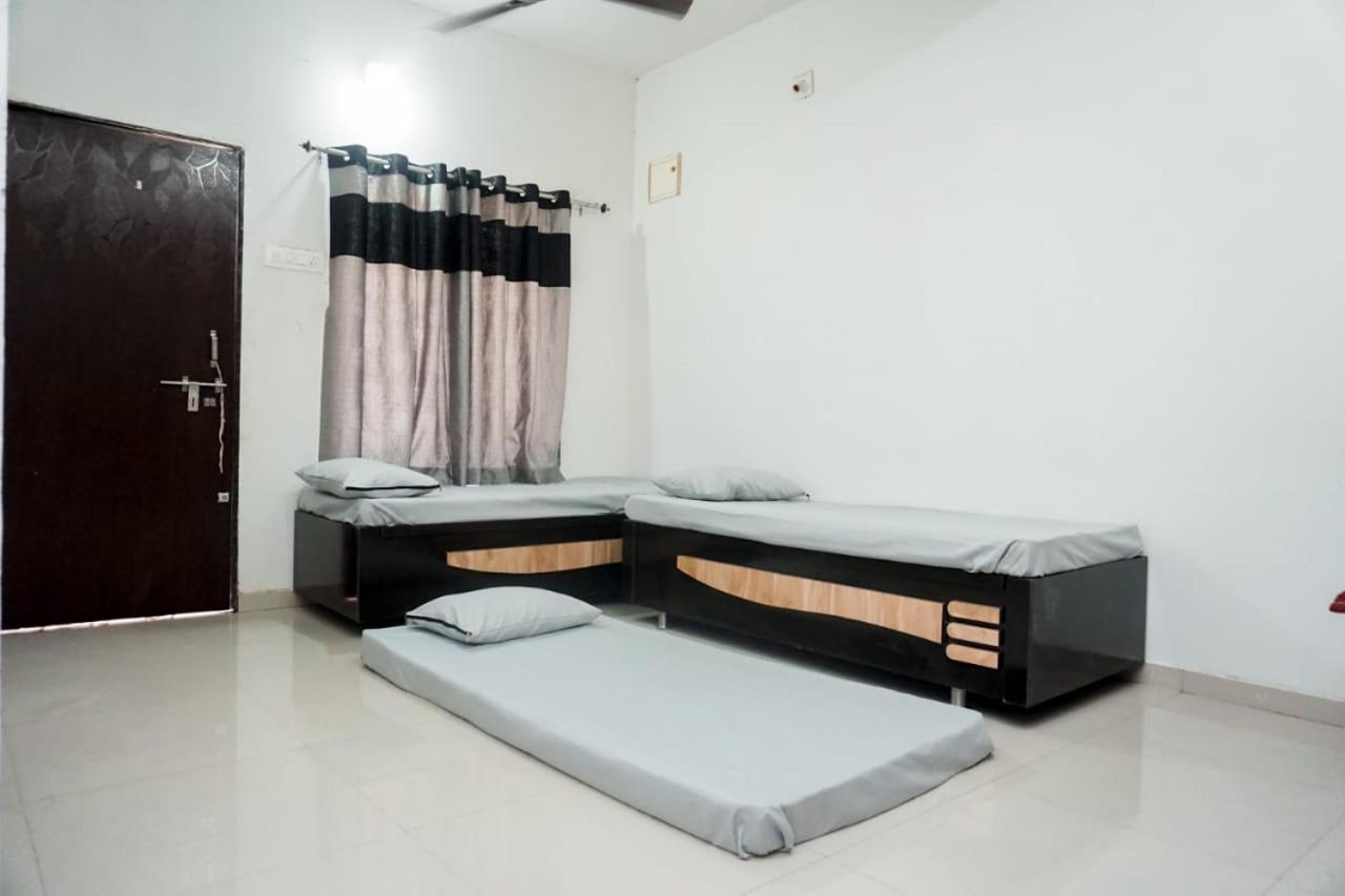 Mahadev Premium Homestay Garudeshwar Extérieur photo